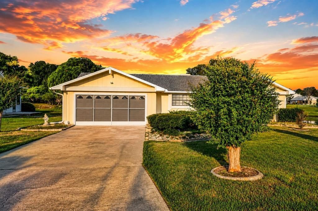 For Sale: $245,000 (3 beds, 2 baths, 1302 Square Feet)