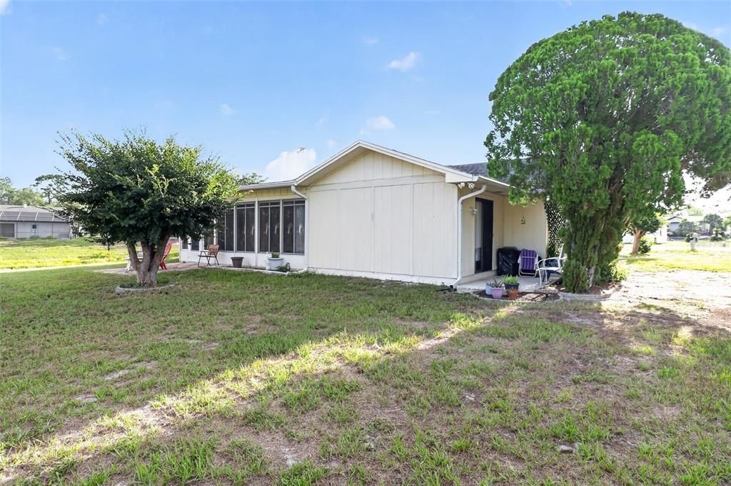 For Sale: $245,000 (3 beds, 2 baths, 1302 Square Feet)