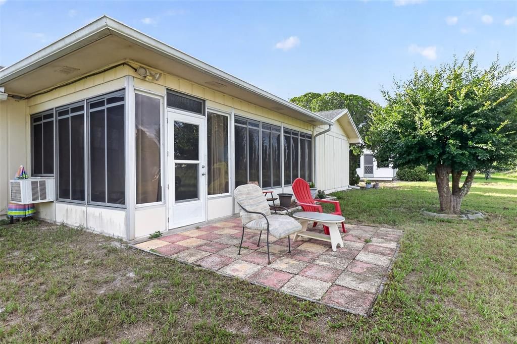 For Sale: $245,000 (3 beds, 2 baths, 1302 Square Feet)