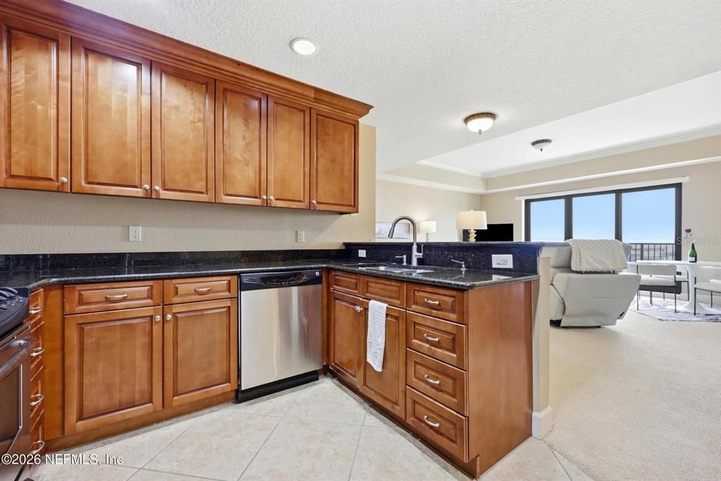 For Rent: $2,400 (2 beds, 2 baths, 1329 Square Feet)