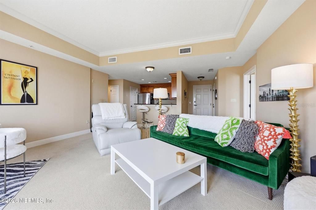For Rent: $2,400 (2 beds, 2 baths, 1329 Square Feet)