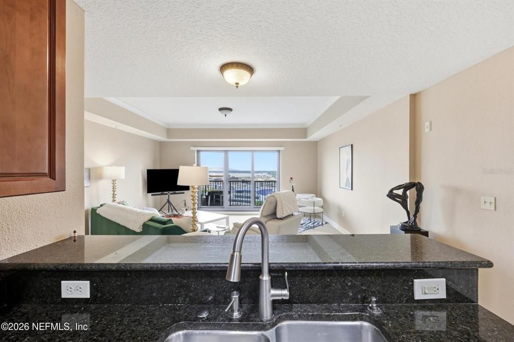 For Rent: $2,400 (2 beds, 2 baths, 1329 Square Feet)