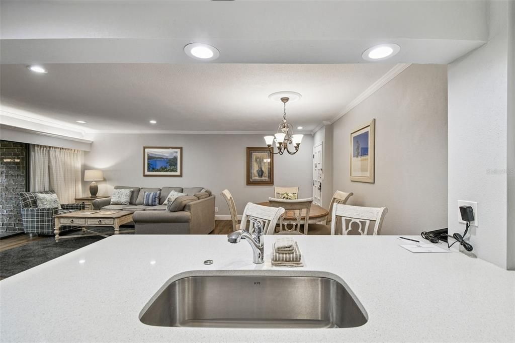 En Venta: $274,900 (1 camas, 1 baños, 825 Pies cuadrados)