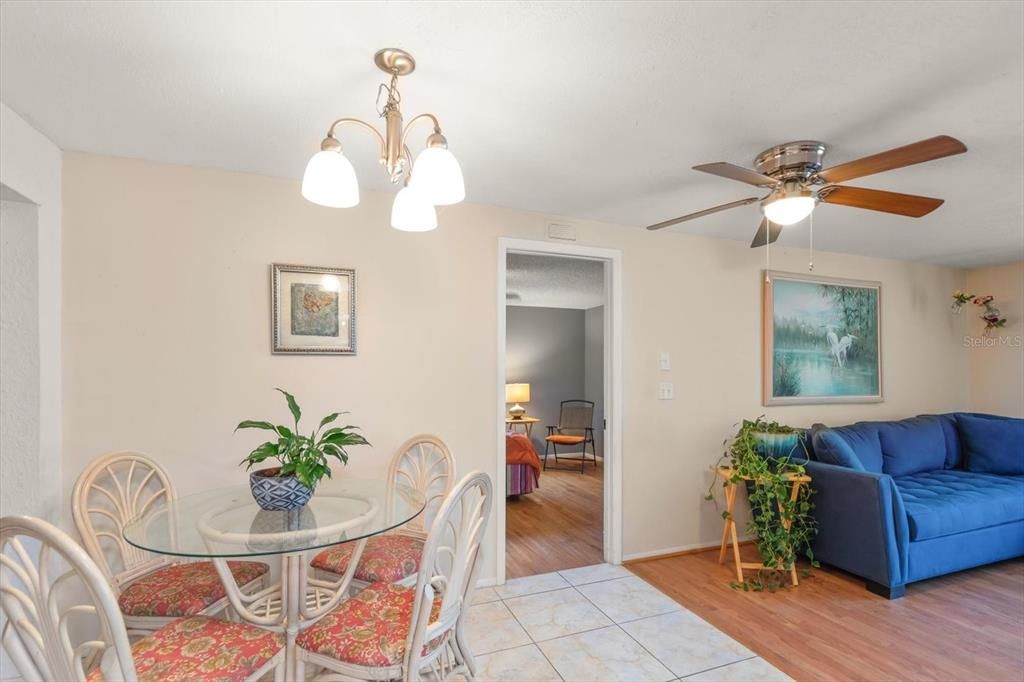 En Venta: $355,000 (3 camas, 2 baños, 1176 Pies cuadrados)