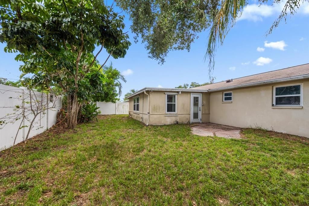 En Venta: $355,000 (3 camas, 2 baños, 1176 Pies cuadrados)