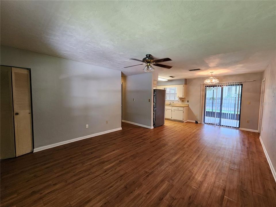 For Rent: $2,000 (3 beds, 1 baths, 1058 Square Feet)