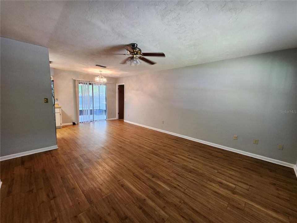 For Rent: $2,000 (3 beds, 1 baths, 1058 Square Feet)
