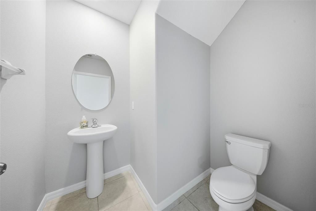 В аренду: $2,700 (4 спален, 2 ванн, 2635 Квадратных фут)