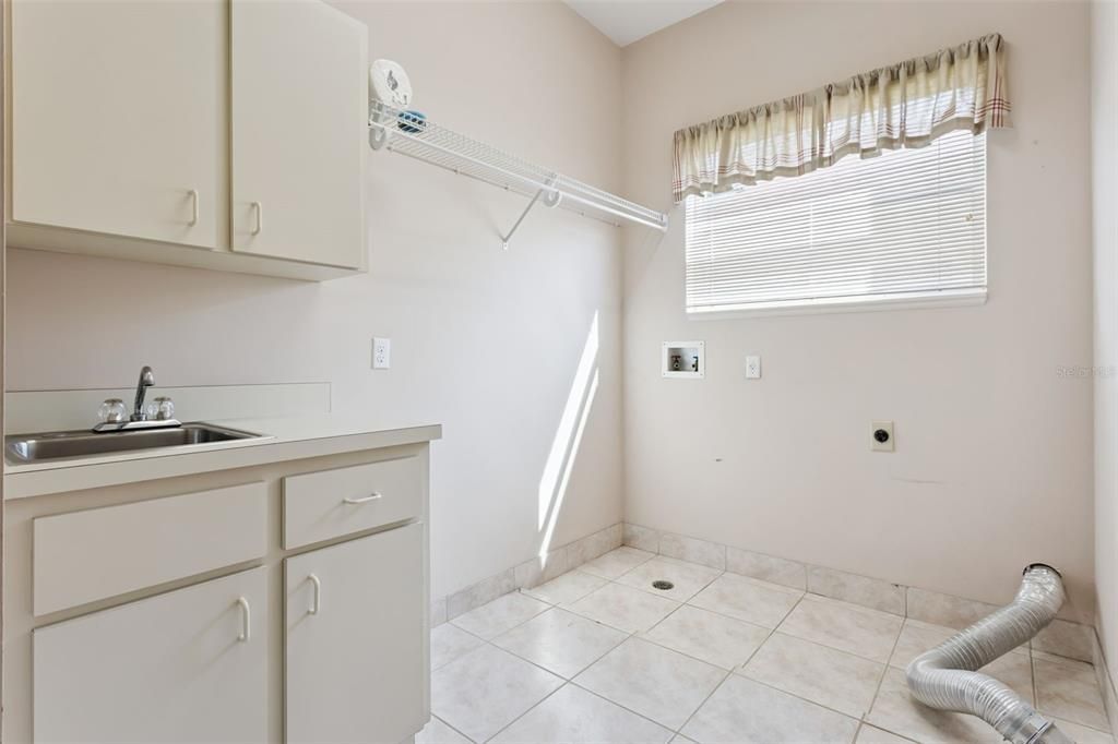 En Venta: $875,000 (4 camas, 3 baños, 4502 Pies cuadrados)