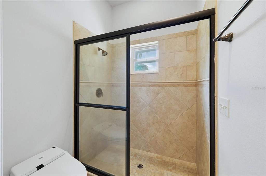 En Venta: $2,500,000 (5 camas, 4 baños, 5047 Pies cuadrados)