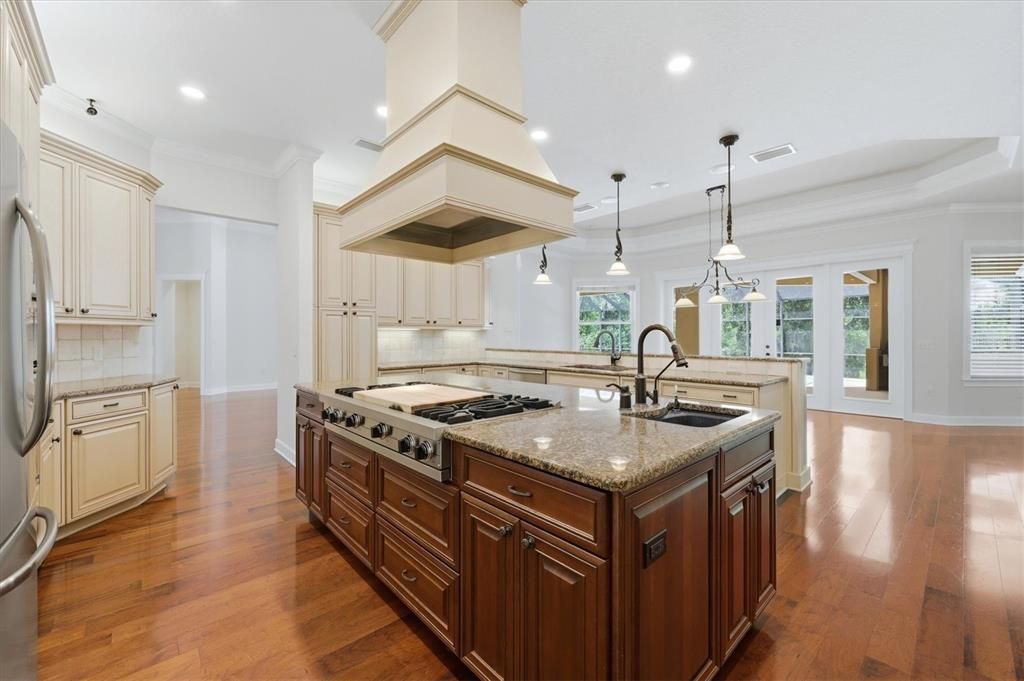 En Venta: $2,500,000 (5 camas, 4 baños, 5047 Pies cuadrados)