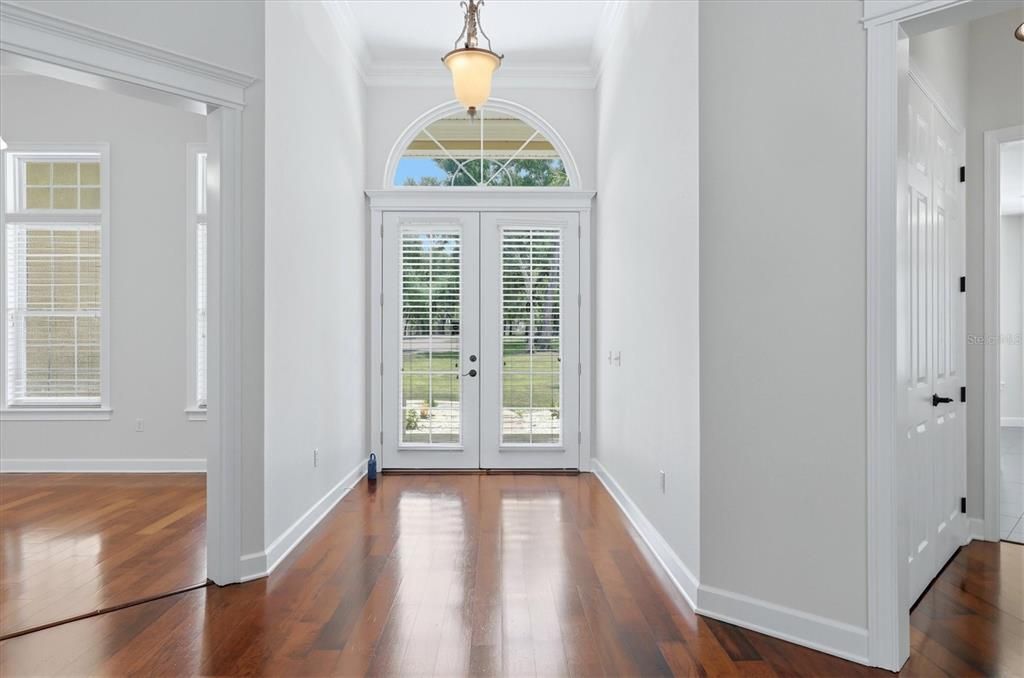 En Venta: $2,500,000 (5 camas, 4 baños, 5047 Pies cuadrados)