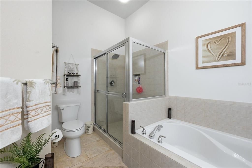 На продажу: $235,000 (3 спален, 2 ванн, 1616 Квадратных фут)