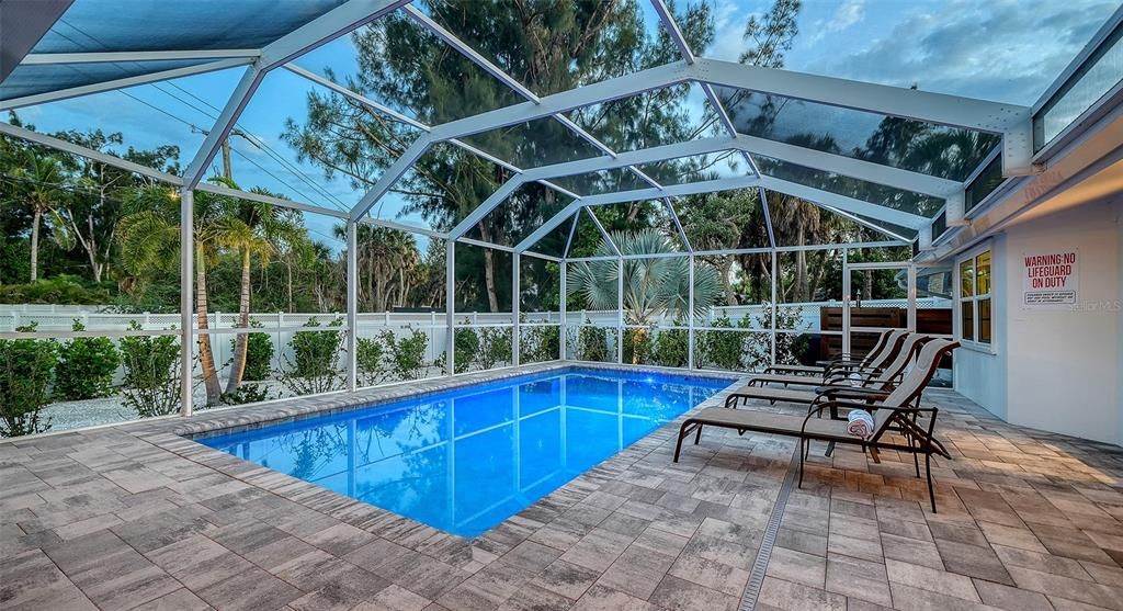 For Sale: $999,900 (3 beds, 2 baths, 1905 Square Feet)
