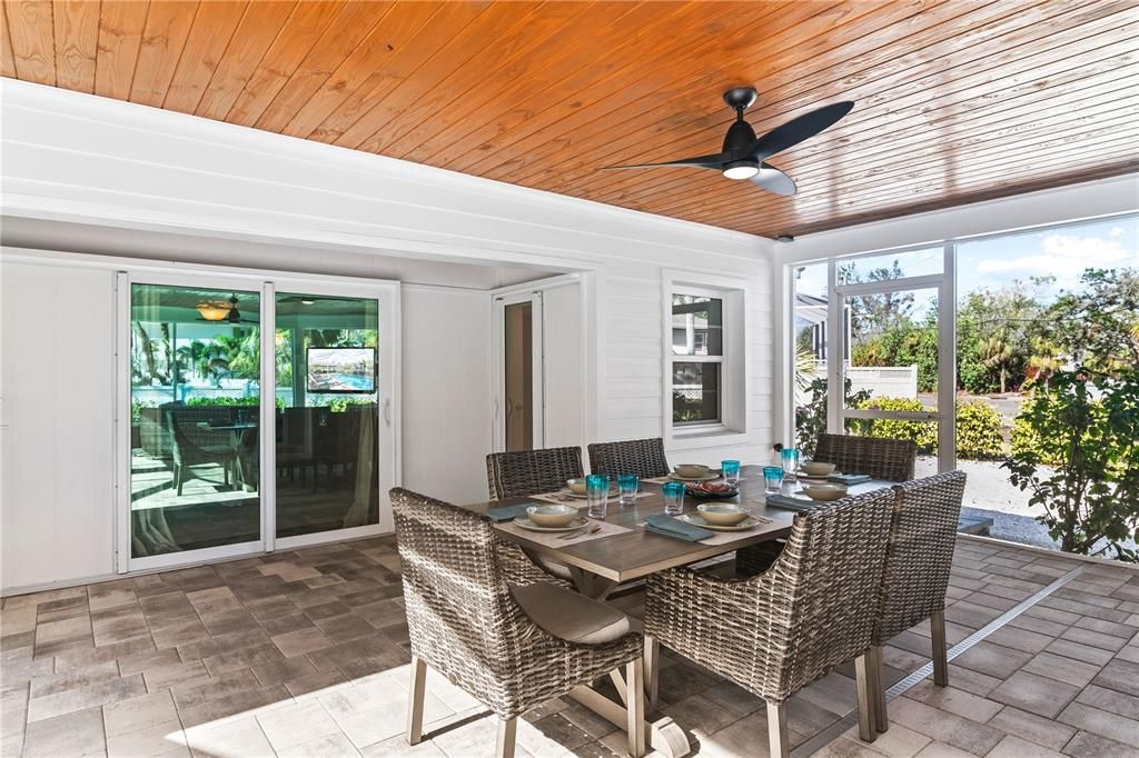 For Sale: $999,900 (3 beds, 2 baths, 1905 Square Feet)