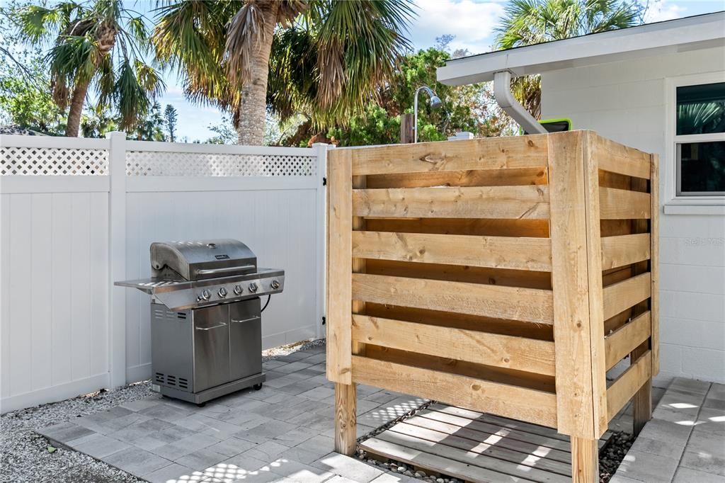 For Sale: $999,900 (3 beds, 2 baths, 1905 Square Feet)
