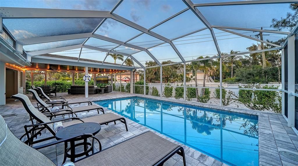 For Sale: $999,900 (3 beds, 2 baths, 1905 Square Feet)