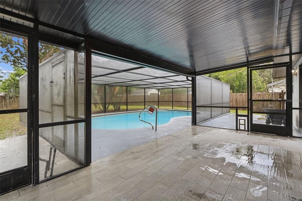 En Venta: $415,000 (4 camas, 3 baños, 1969 Pies cuadrados)
