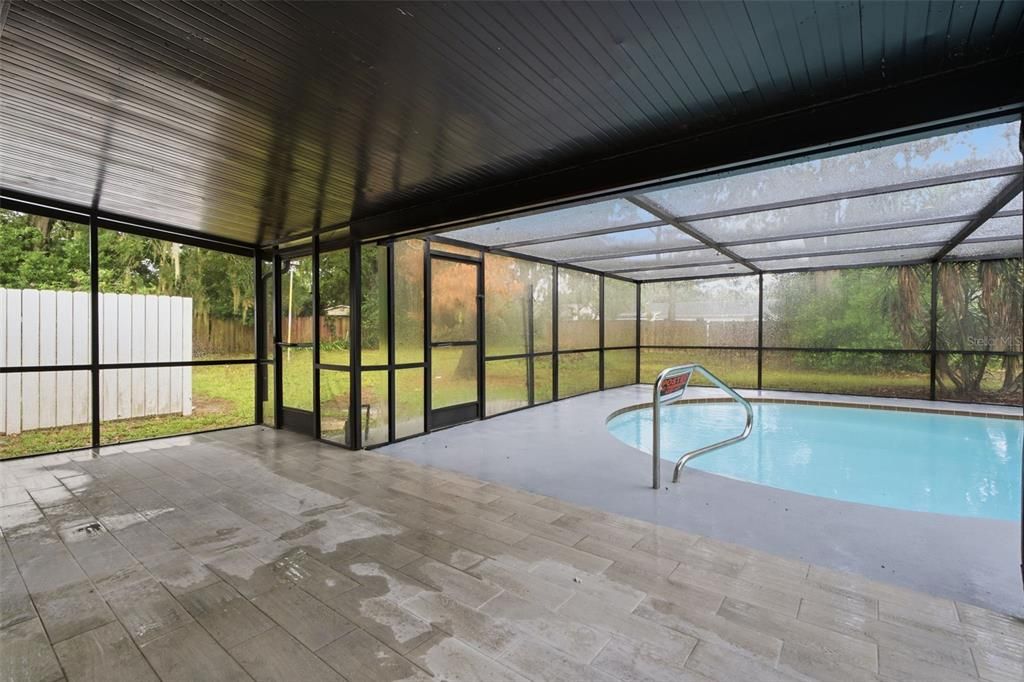 En Venta: $415,000 (4 camas, 3 baños, 1969 Pies cuadrados)