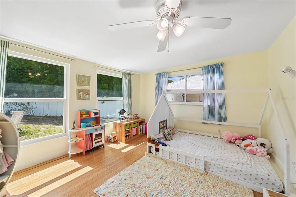 En Venta: $445,000 (2 camas, 2 baños, 1346 Pies cuadrados)