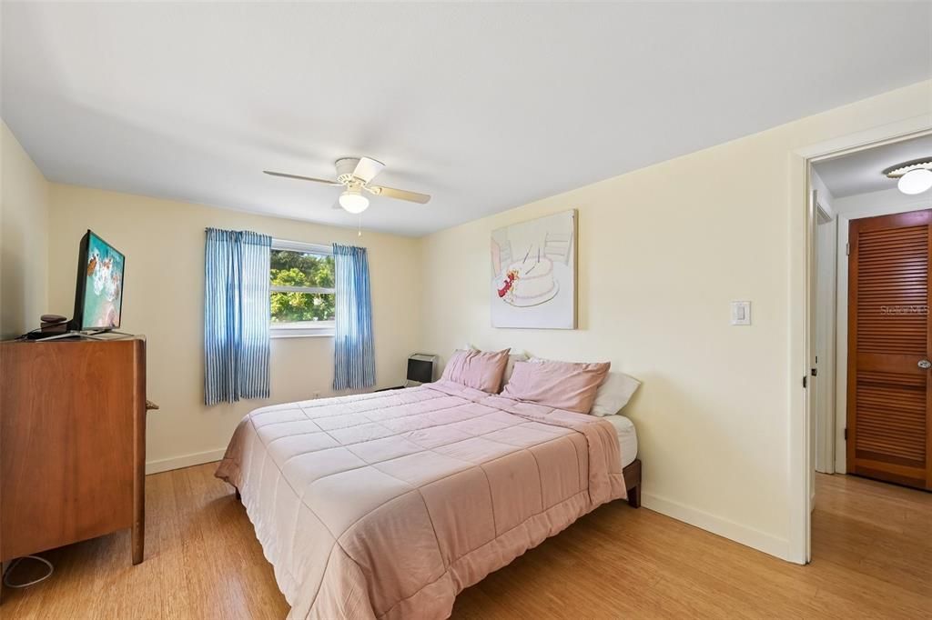 En Venta: $445,000 (2 camas, 2 baños, 1346 Pies cuadrados)