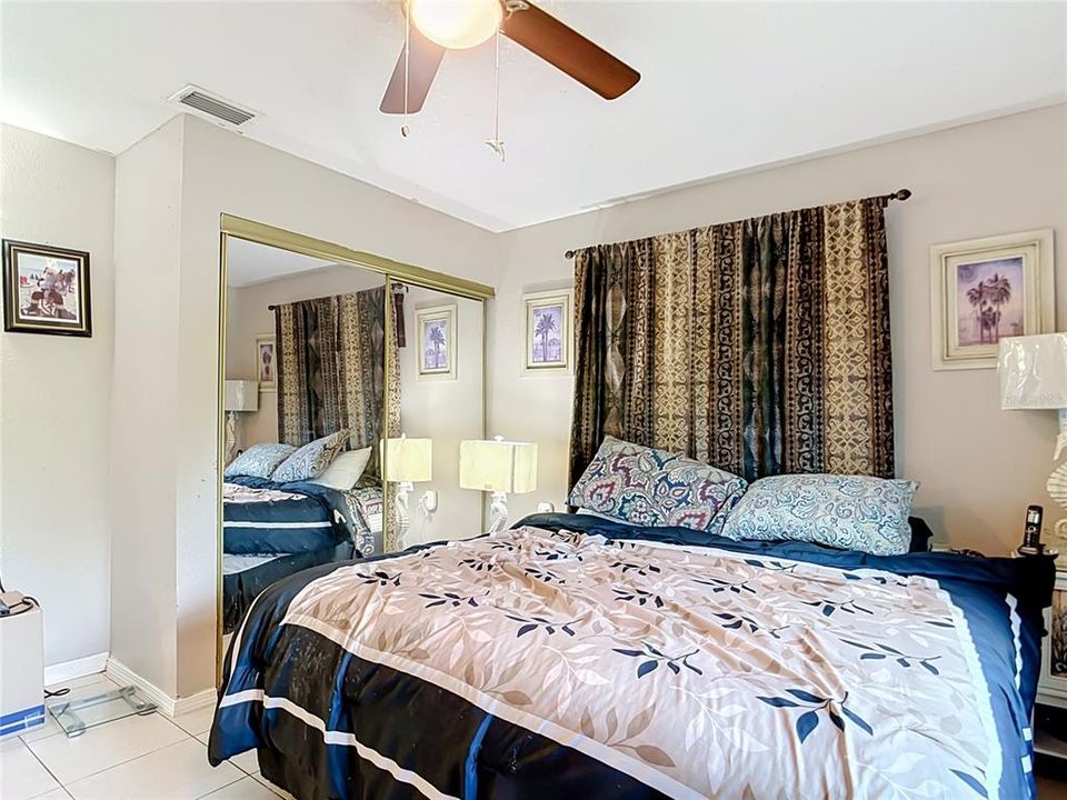 For Sale: $239,900 (2 beds, 2 baths, 1270 Square Feet)