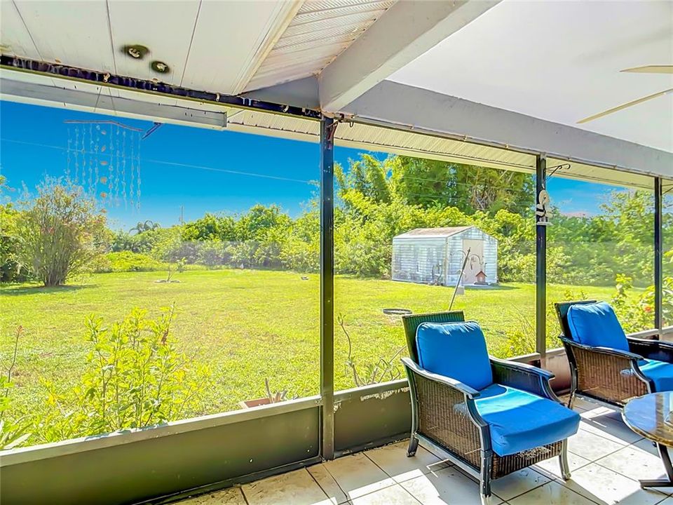 For Sale: $239,900 (2 beds, 2 baths, 1270 Square Feet)