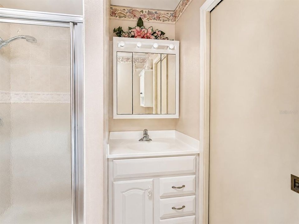 For Sale: $239,900 (2 beds, 2 baths, 1270 Square Feet)
