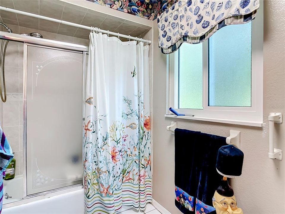 For Sale: $239,900 (2 beds, 2 baths, 1270 Square Feet)