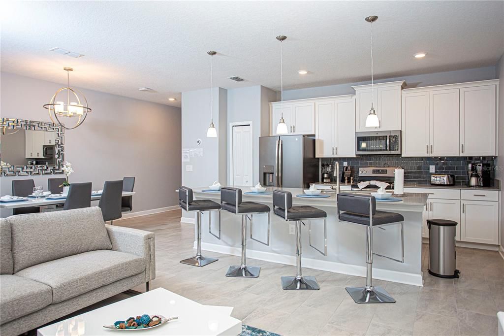For Sale: $445,000 (4 beds, 3 baths, 1914 Square Feet)