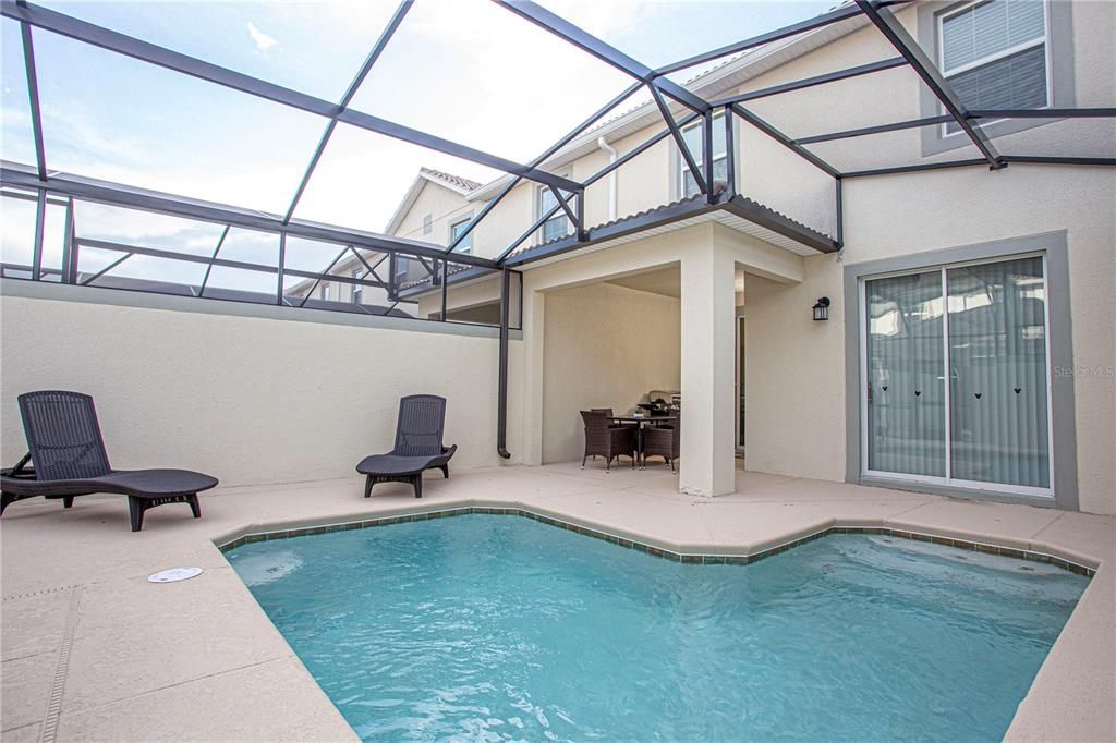 For Sale: $445,000 (4 beds, 3 baths, 1914 Square Feet)