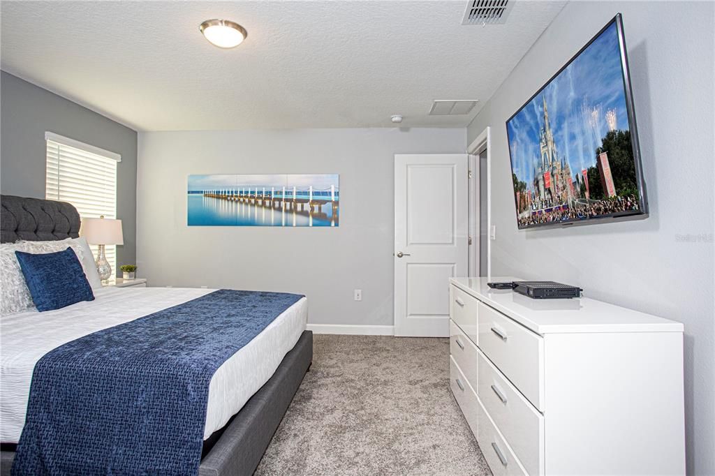 For Sale: $445,000 (4 beds, 3 baths, 1914 Square Feet)