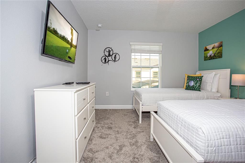 For Sale: $445,000 (4 beds, 3 baths, 1914 Square Feet)