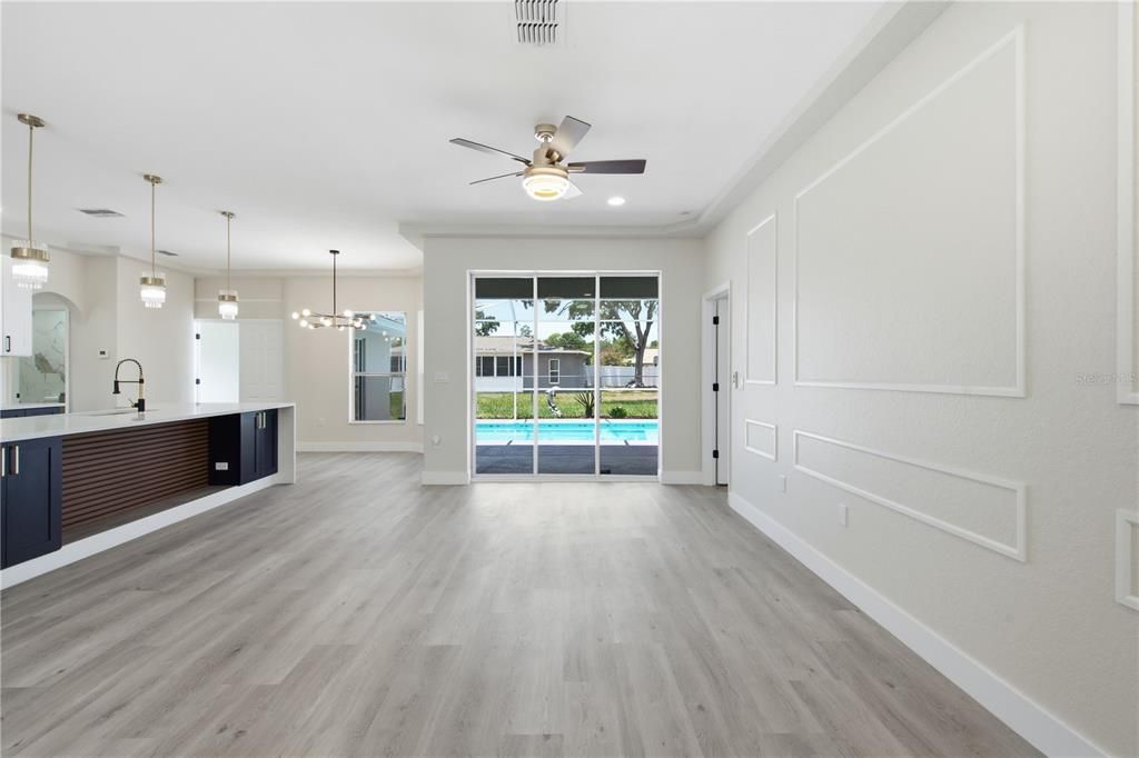 For Sale: $368,900 (4 beds, 2 baths, 1887 Square Feet)