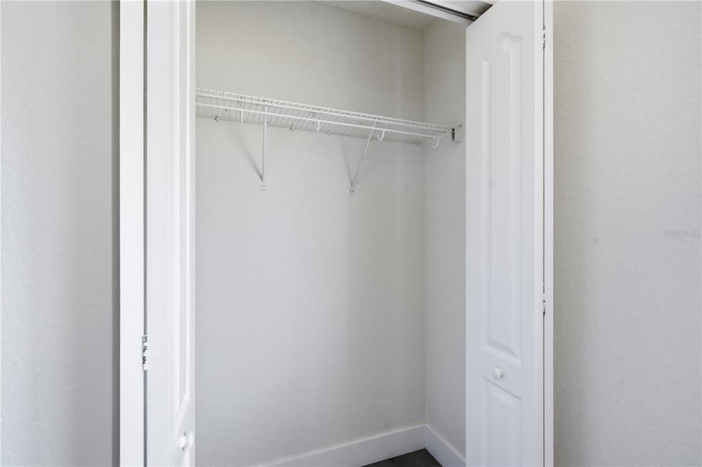 For Sale: $368,900 (4 beds, 2 baths, 1887 Square Feet)