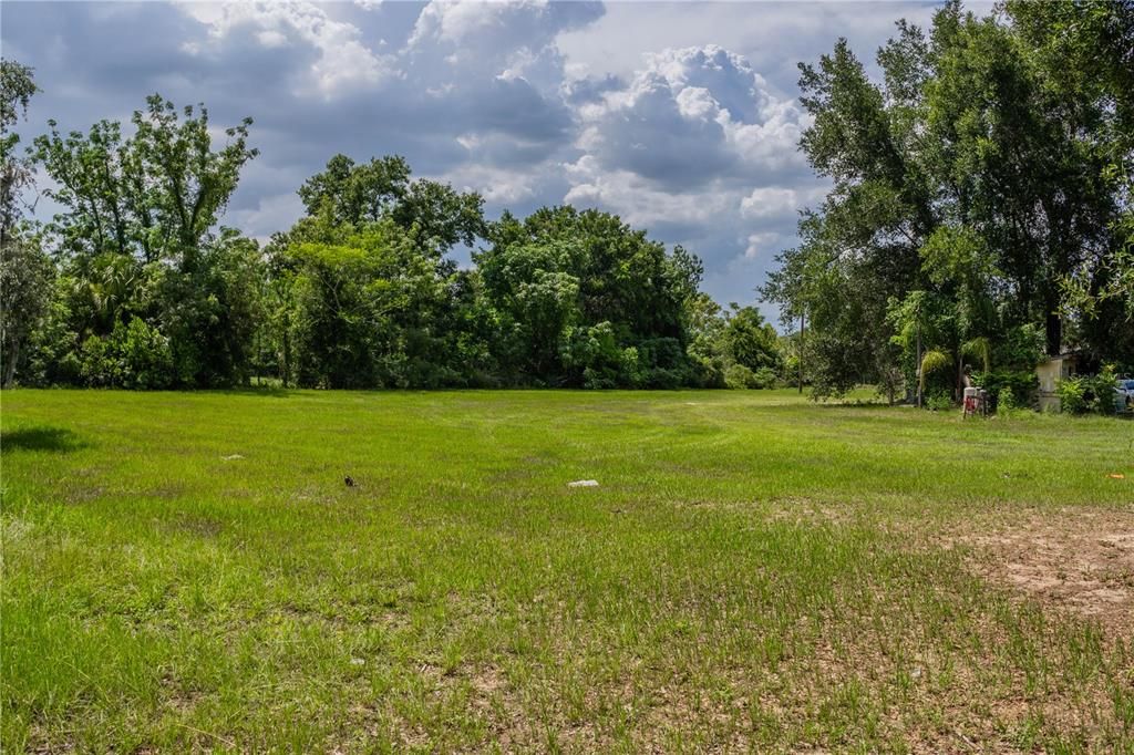 For Sale: $549,900 (2 beds, 1 baths, 1088 Square Feet)