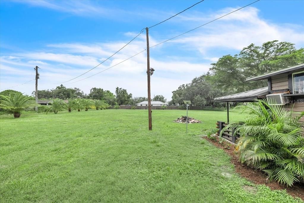 For Sale: $140,000 (2 beds, 1 baths, 1457 Square Feet)