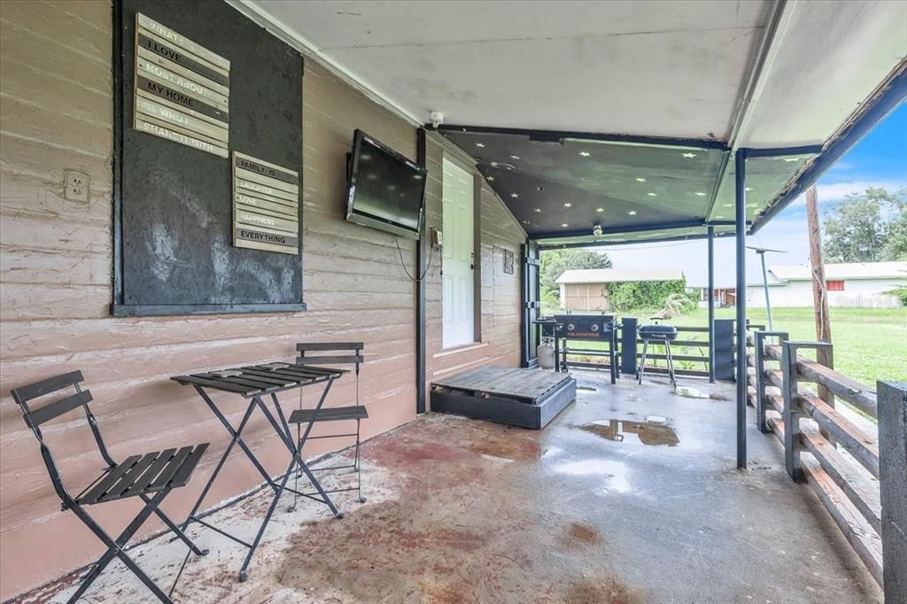 For Sale: $140,000 (2 beds, 1 baths, 1457 Square Feet)