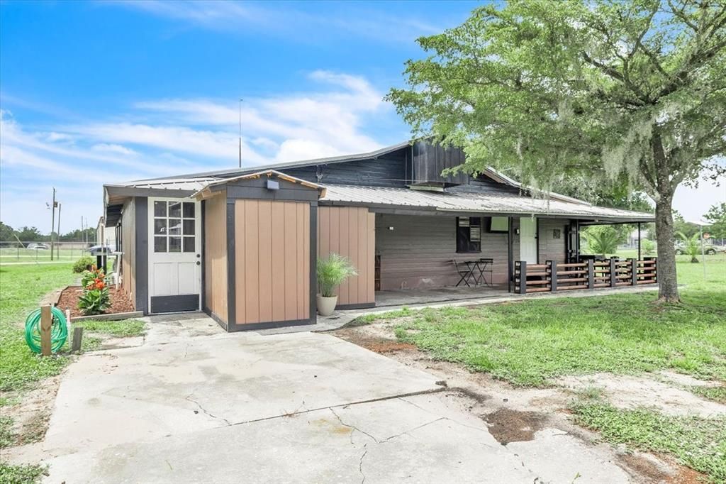 For Sale: $140,000 (2 beds, 1 baths, 1457 Square Feet)