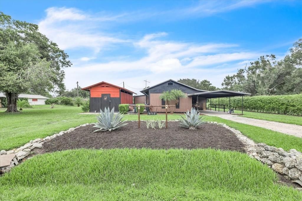 For Sale: $140,000 (2 beds, 1 baths, 1457 Square Feet)