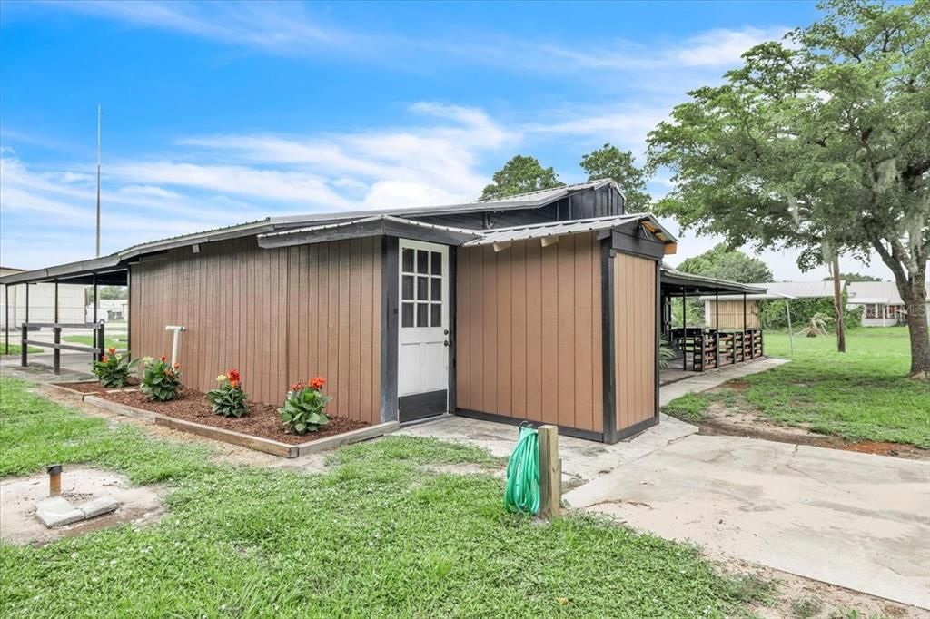 For Sale: $140,000 (2 beds, 1 baths, 1457 Square Feet)