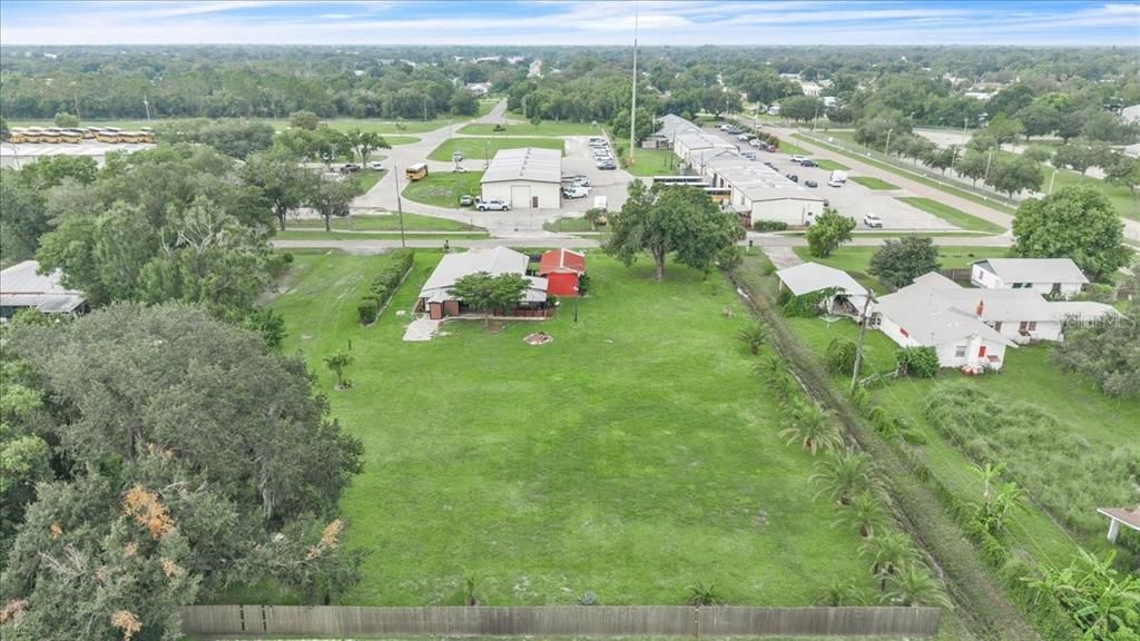 For Sale: $140,000 (2 beds, 1 baths, 1457 Square Feet)