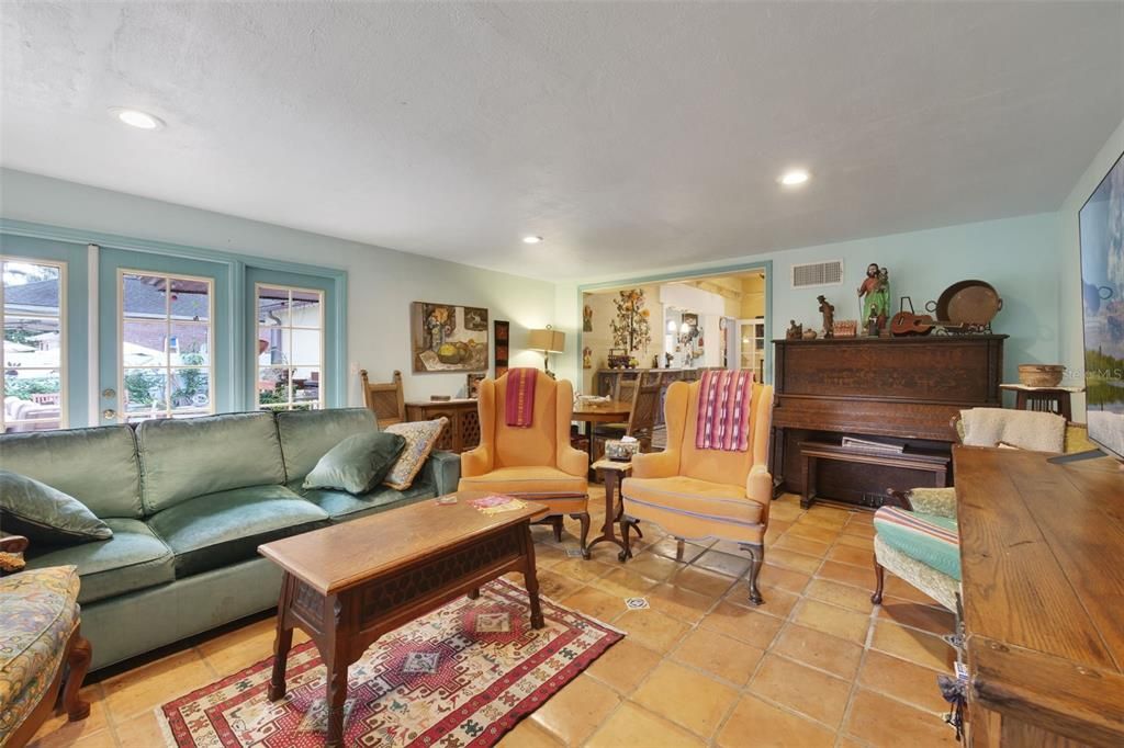 For Sale: $795,000 (4 beds, 2 baths, 2259 Square Feet)