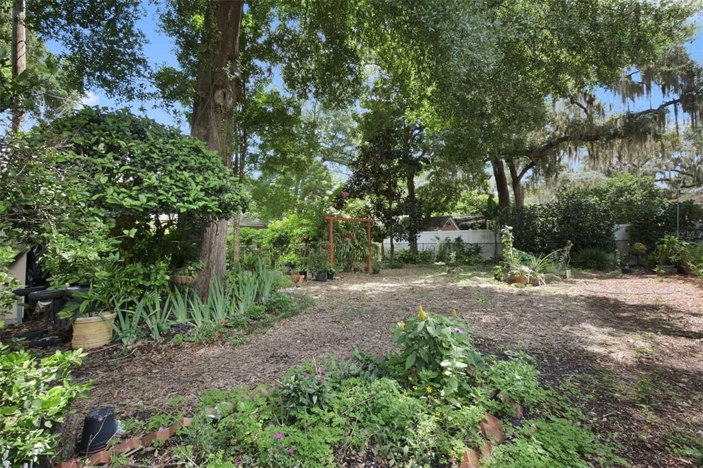 For Sale: $795,000 (4 beds, 2 baths, 2259 Square Feet)