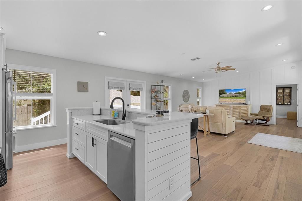 For Sale: $348,800 (3 beds, 2 baths, 1677 Square Feet)