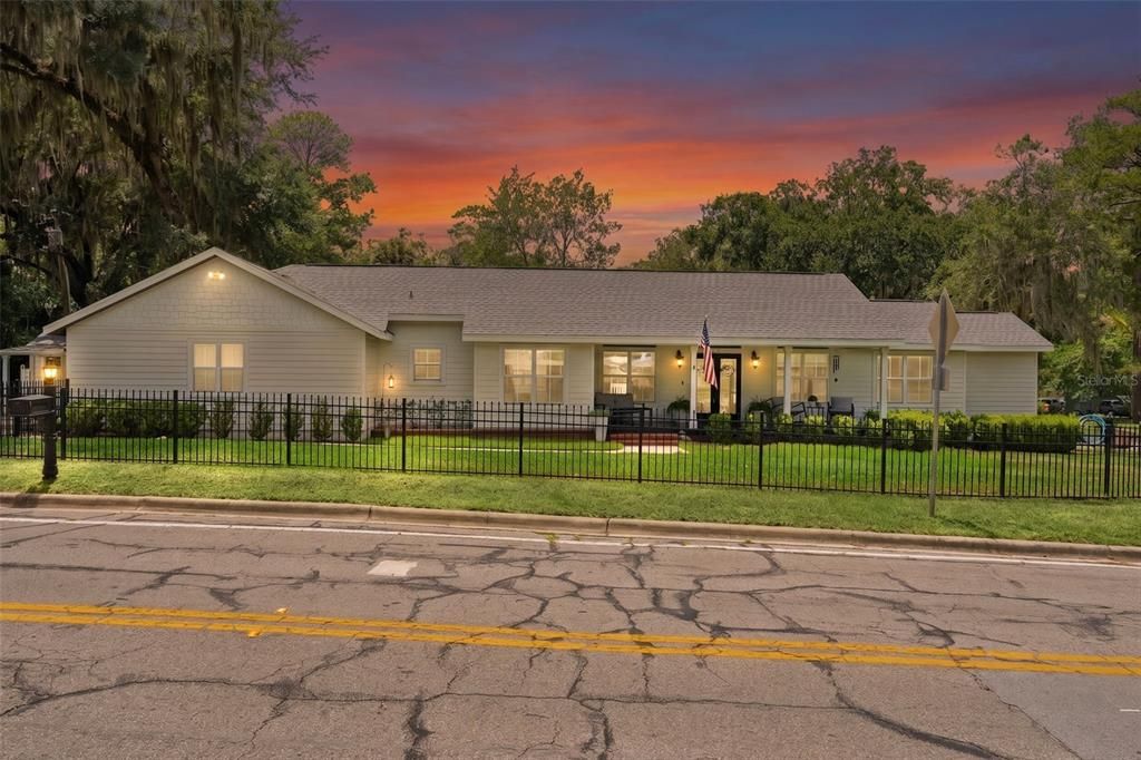 For Sale: $348,800 (3 beds, 2 baths, 1677 Square Feet)