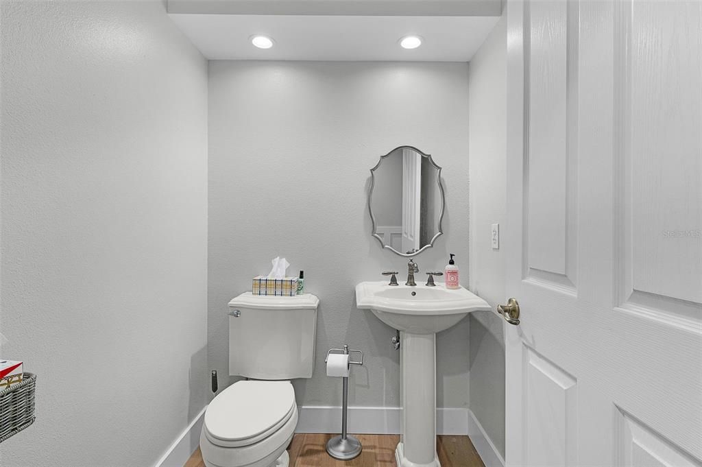 For Sale: $348,800 (3 beds, 2 baths, 1677 Square Feet)