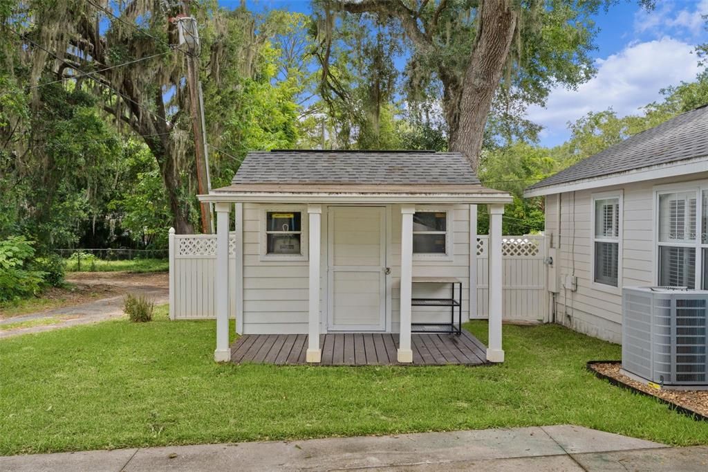 For Sale: $348,800 (3 beds, 2 baths, 1677 Square Feet)