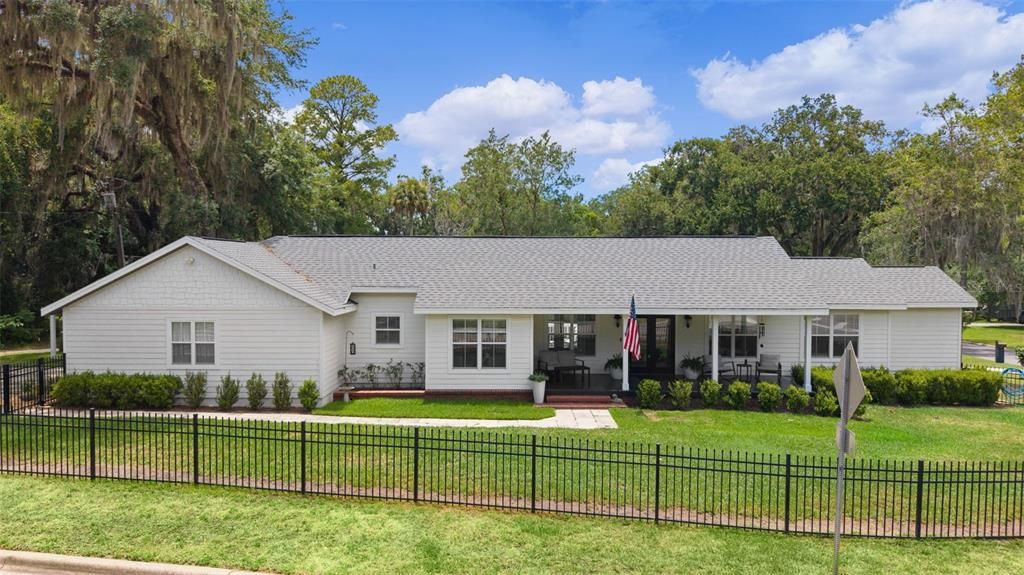 For Sale: $348,800 (3 beds, 2 baths, 1677 Square Feet)