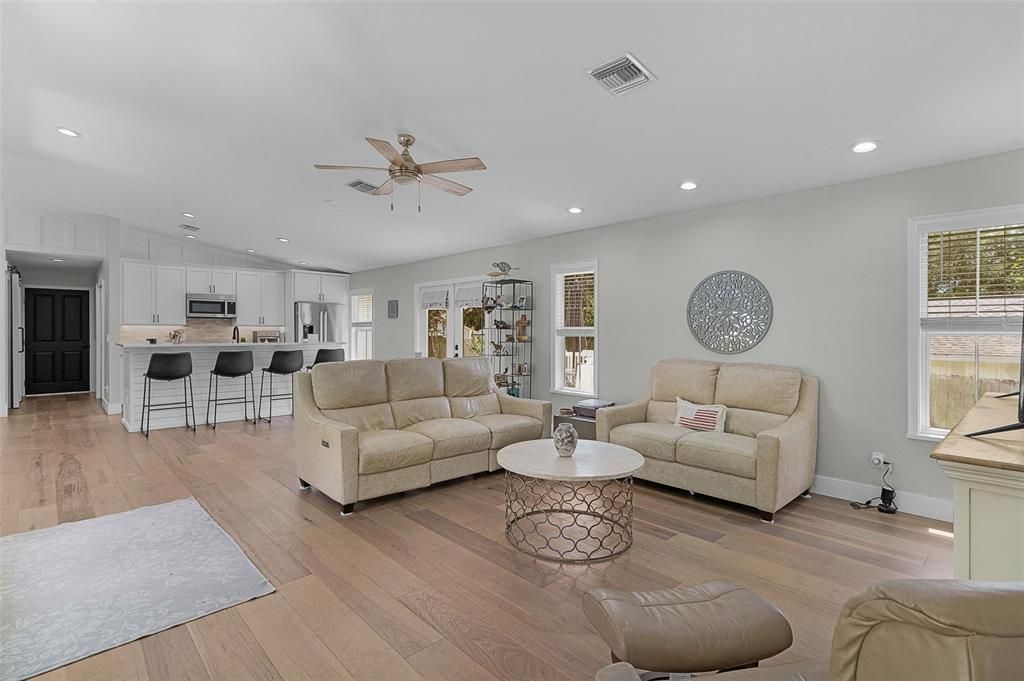 For Sale: $348,800 (3 beds, 2 baths, 1677 Square Feet)